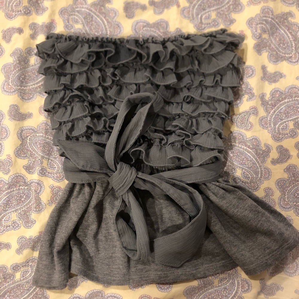 X SMALL NWOT Hollister ruffle strapless top